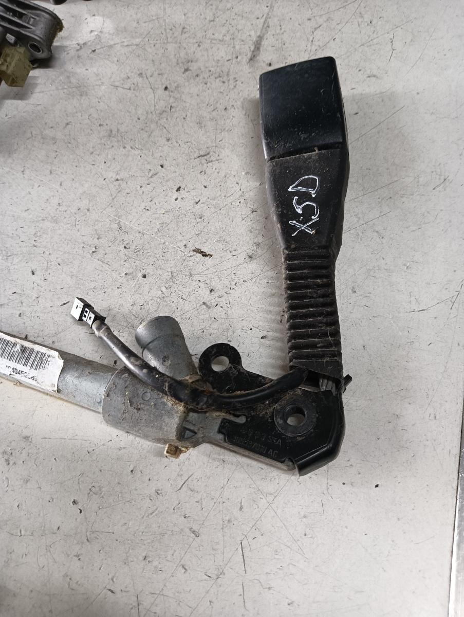 Pretensionare  dreapta fata BMW X5 II (E70) [ 2006 - 2013 ] – foto 2