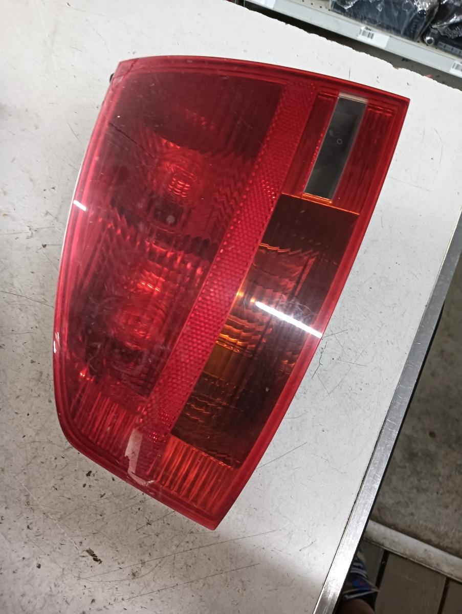 Stopuri stanga spate AUDI A4 III (8EC, B7) [ 2004 - 2008 ] OEM 965083
