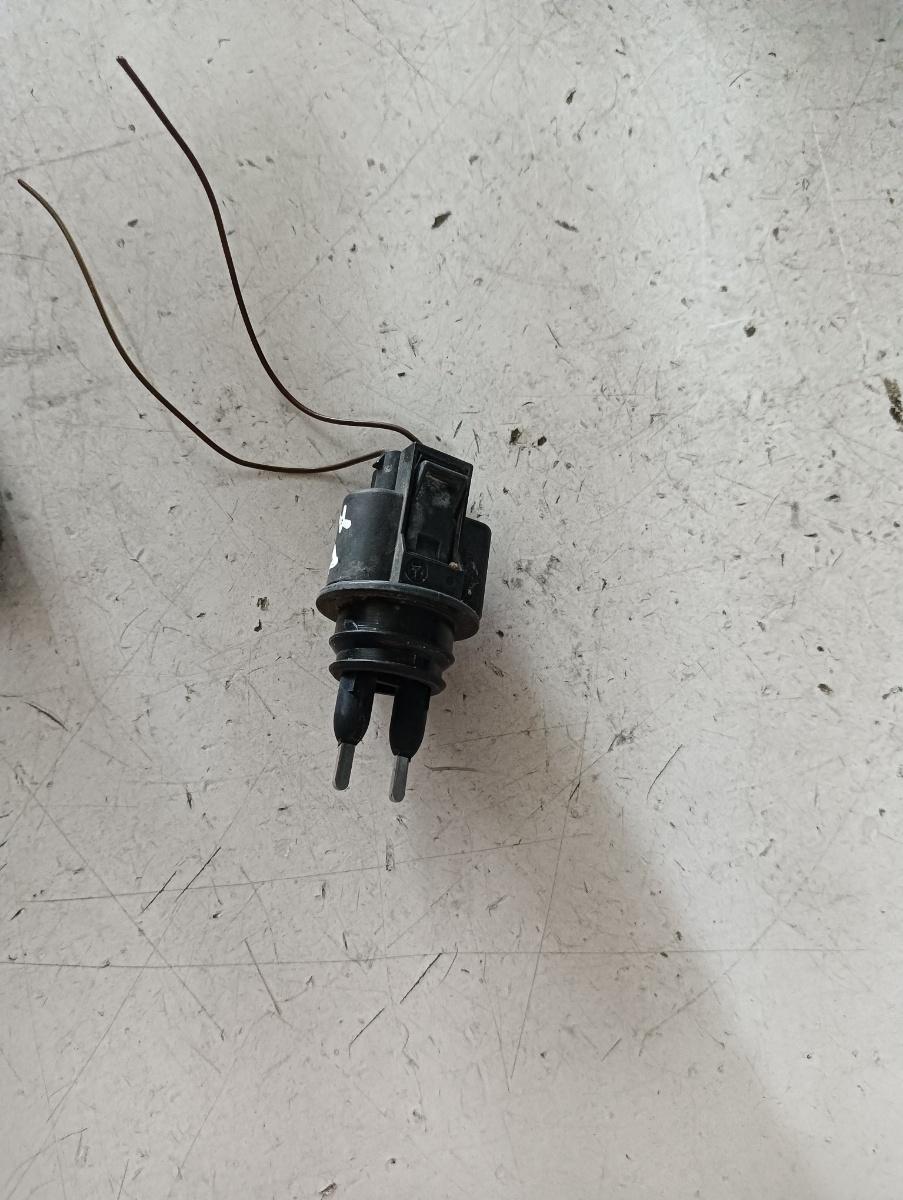 Senzor nivel lichid parbriz  AUDI A4 III (8EC, B7) [ 2004 - 2008 ] OEM 1j0973202 – foto 2