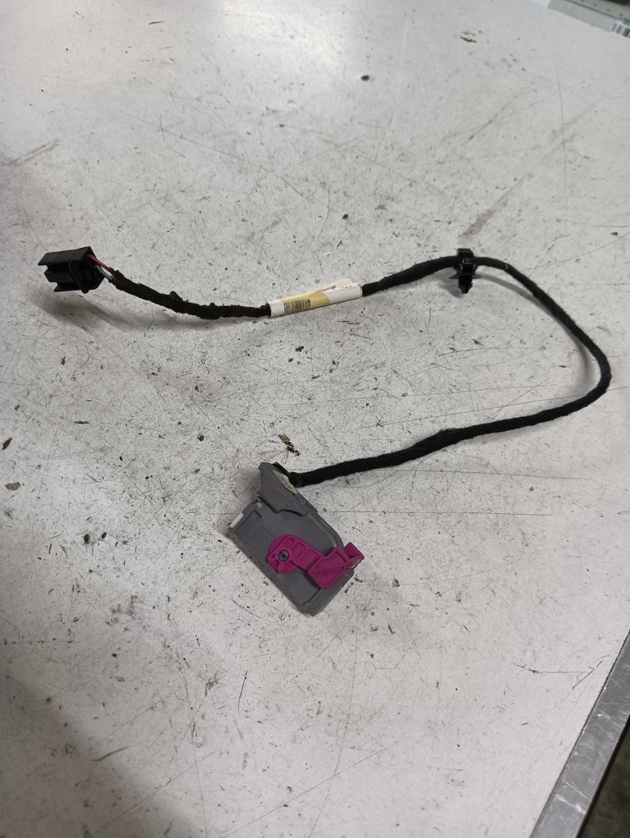 Mufa usa fata VOLKSWAGEN PASSAT Variant (3C5) [ 2005 - 2011 ] OEM 3c0972977