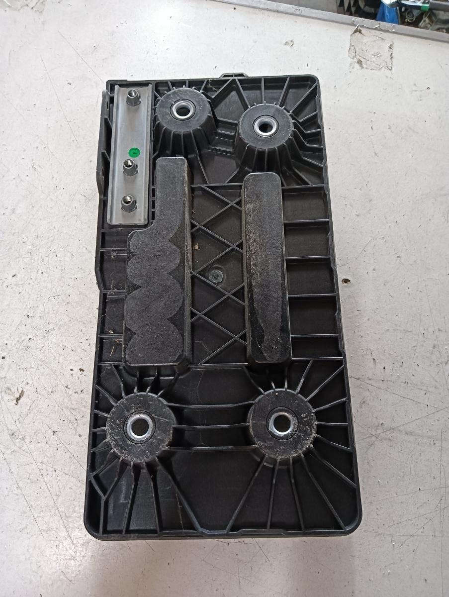 Suport baterie  VOLKSWAGEN (SVW) PASSAT (B8) [ 2016 - > ] OEM 3q0804869 – foto 2