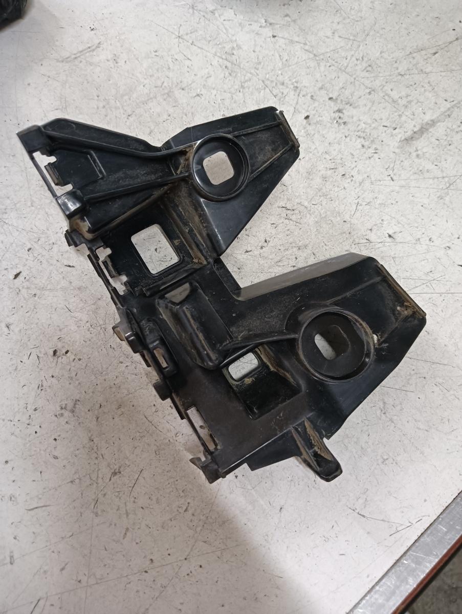 Suport bara  dreapta spate VOLKSWAGEN (SVW) PASSAT (B8) [ 2016 - > ] OEM 3g9807484