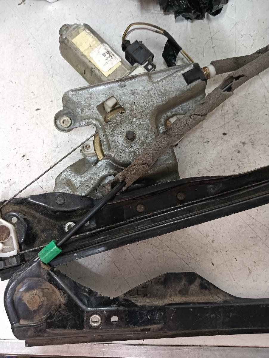 Macara geam electric  dreapta fata FORD FOCUS Hatchback  (DAW, DBW) [ 1998 - 2007 ] – foto 2