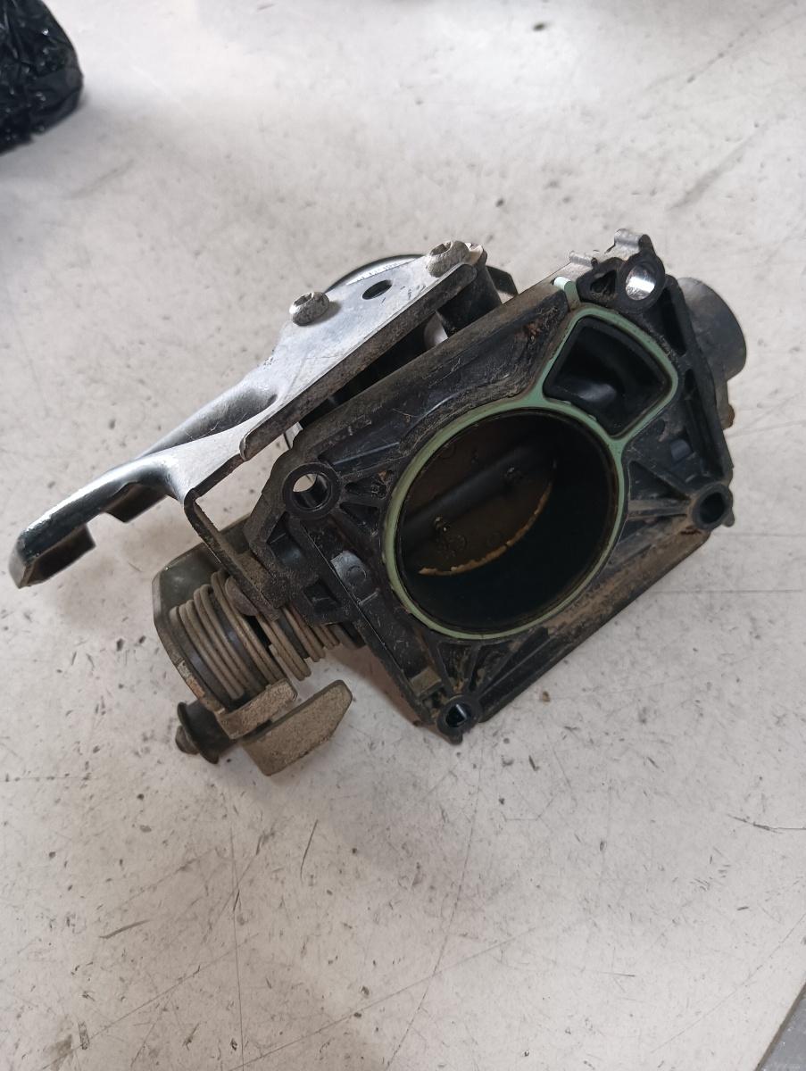 Clapeta acceleratie  FORD FOCUS Hatchback  (DAW, DBW) [ 1998 - 2007 ] OEM 988f9b989 – foto 2