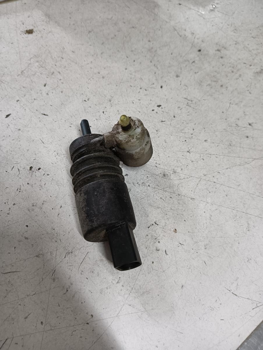 Pompita lichid parbriz  VOLKSWAGEN PASSAT (3C2) [ 2005 - 2010 ] OEM 1k6955651