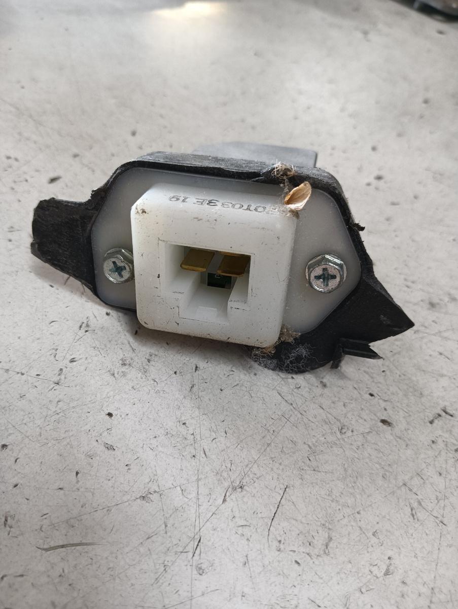 Rezistenta trepte NISSAN PRIMERA III (P12) [ 2002 - > ] OEM 70t033e19 – foto 2