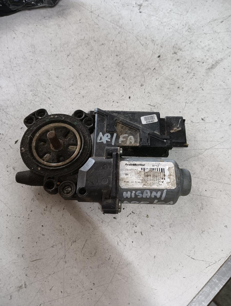 Motoras geam pivotant dreapta fata NISSAN PRIMERA III (P12) [ 2002 - > ]