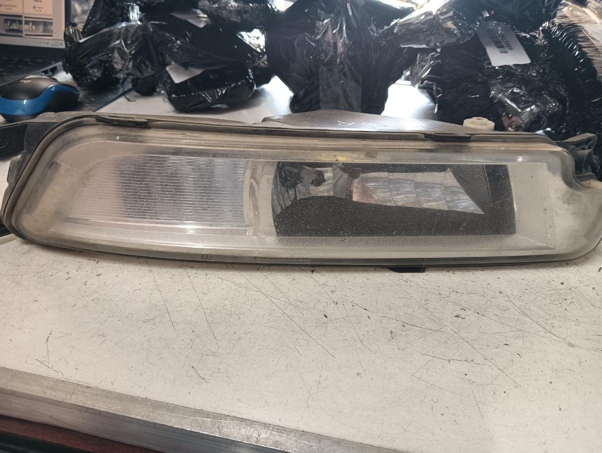 Proiector ceata dreapta fata VOLKSWAGEN PASSAT 3G2 2014 -> 3g0941662h