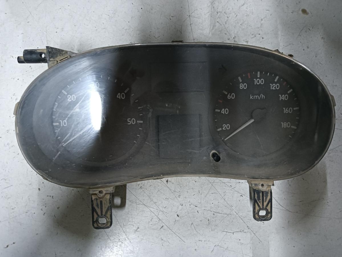 Ceasuri bord  RENAULT MASTER II Box (FD) [ 1998 - > ] OEM 8200467948d