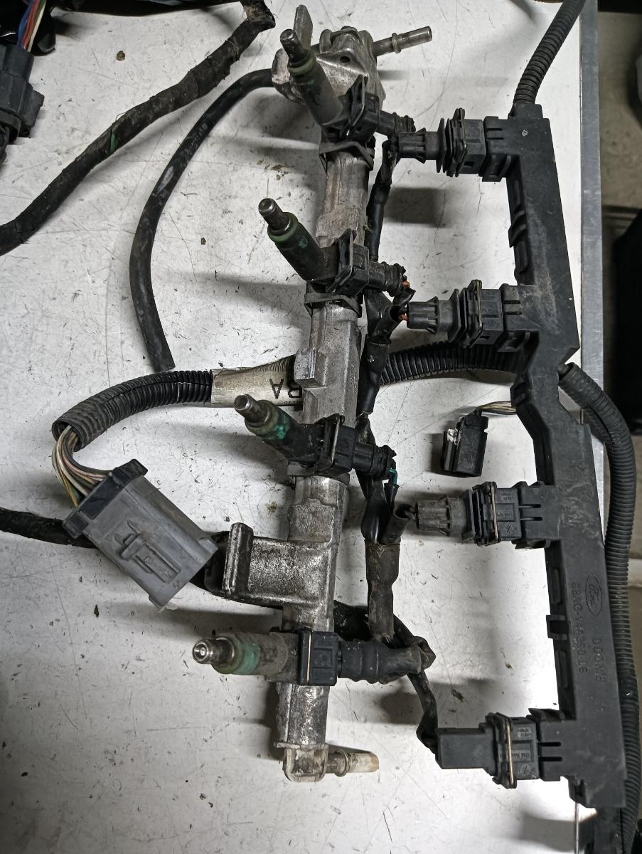 Rampa injectoare MAZDA 121 III JASM, JBSM 1996 - 2003 1.3 JJK, JJM 98ag14a390lb
