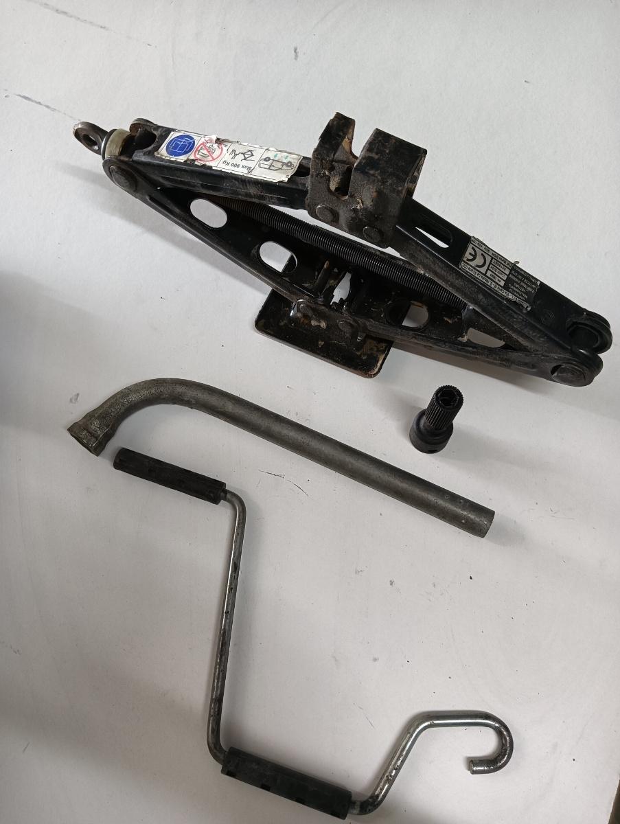 Cric FIAT STILO 192_ 2001 - 2010