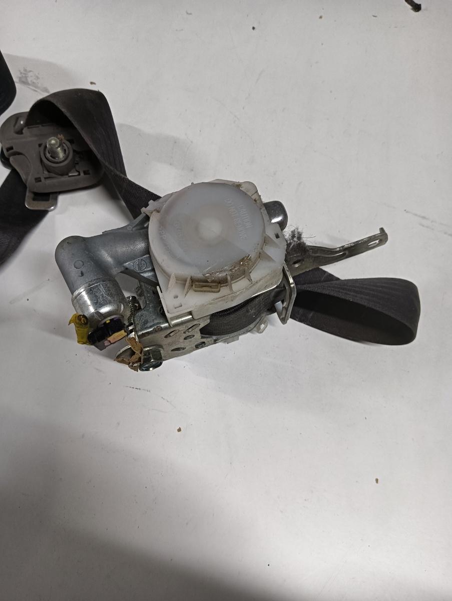 Centura siguranta  stanga fata SUBARU FORESTER II SG 2002 - 2012