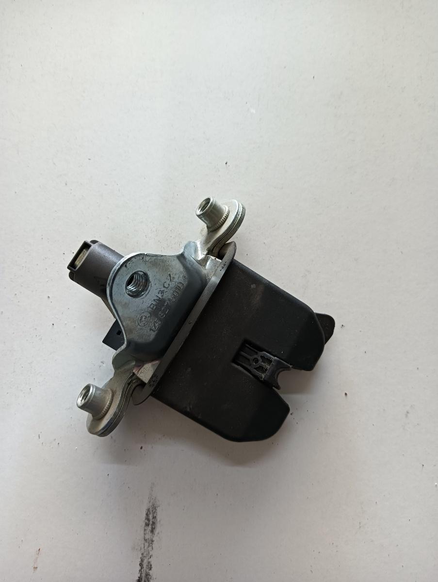 Broasca haion SKODA OCTAVIA II Combi 1Z5 2004 - 2013 1z5827501d
