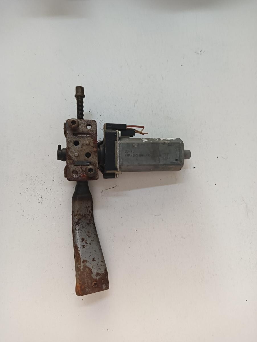 Motoras scaun dreapta fata AUDI A8 II 4E2, 4E8 2002 - 2010 905416102