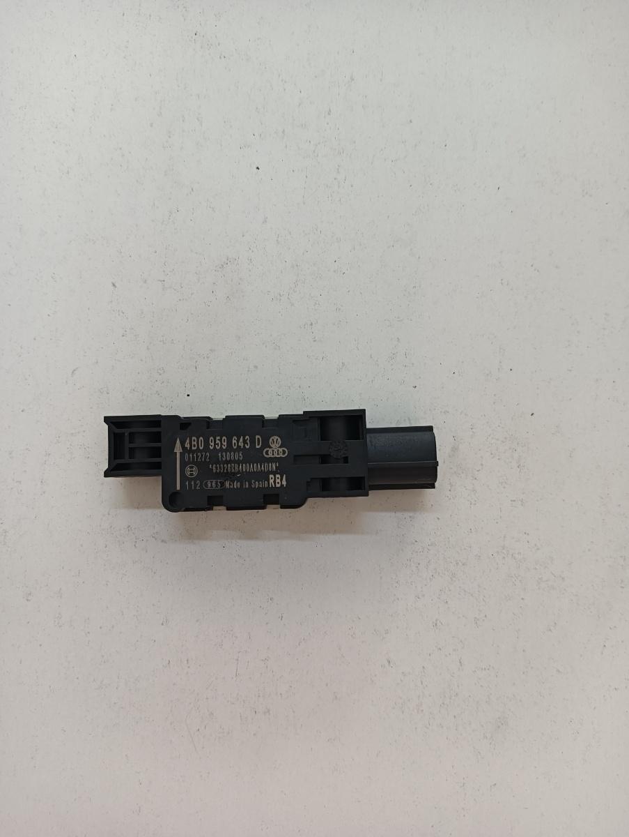 Senzor impact airbag  AUDI A8 II 4E2, 4E8 2002 - 2010 4b0959643d