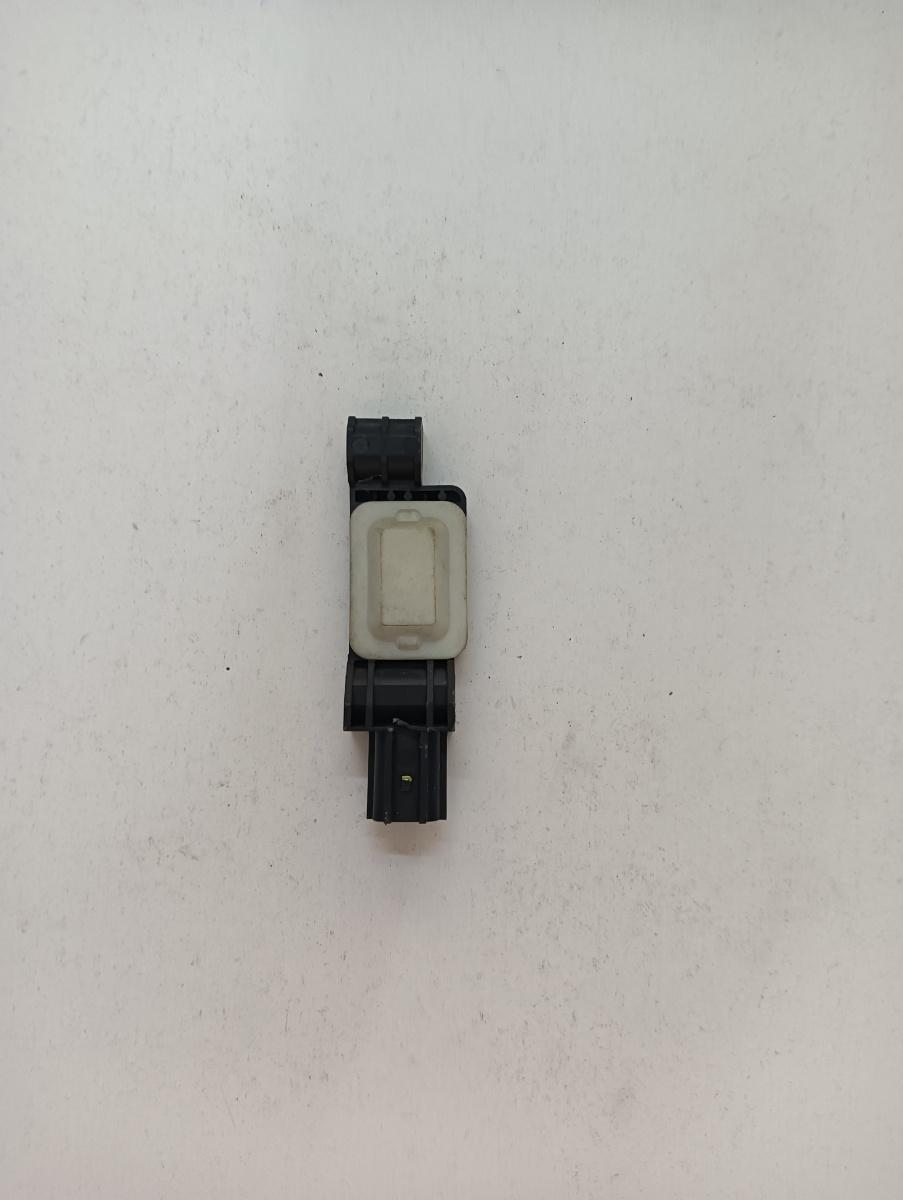 Senzor impact airbag  AUDI A8 II 4E2, 4E8 2002 - 2010 4b0959643d – foto 2