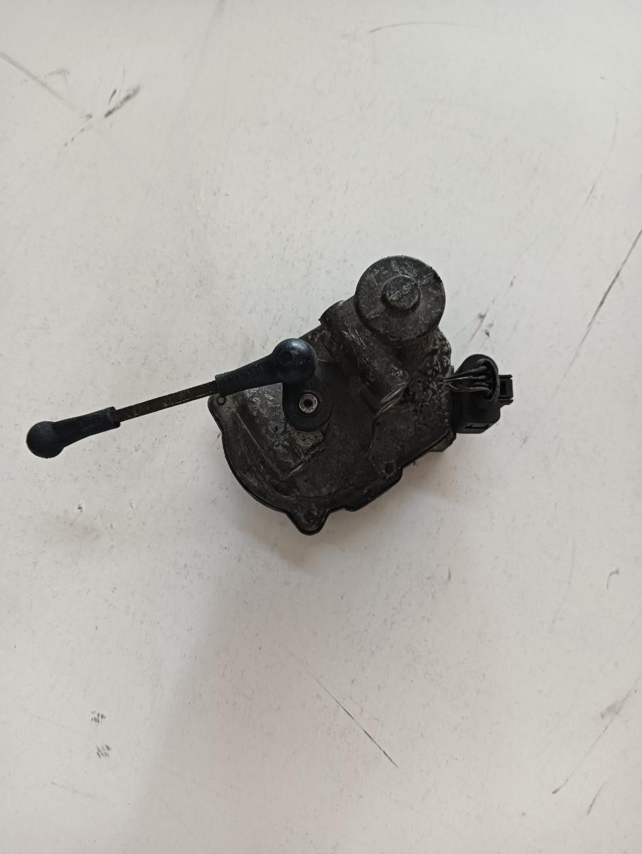 Actuator vacuum AUDI A8 II 4E2, 4E8 2002 - 2010 3.0 TDI quattro ASB