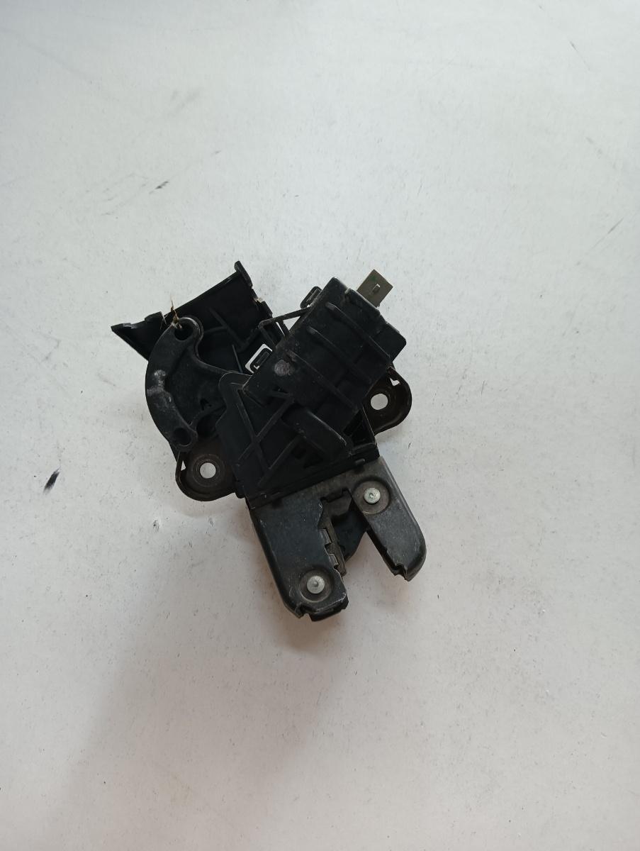 Broasca haion AUDI A8 II 4E2, 4E8 2002 - 2010 4f5827505b