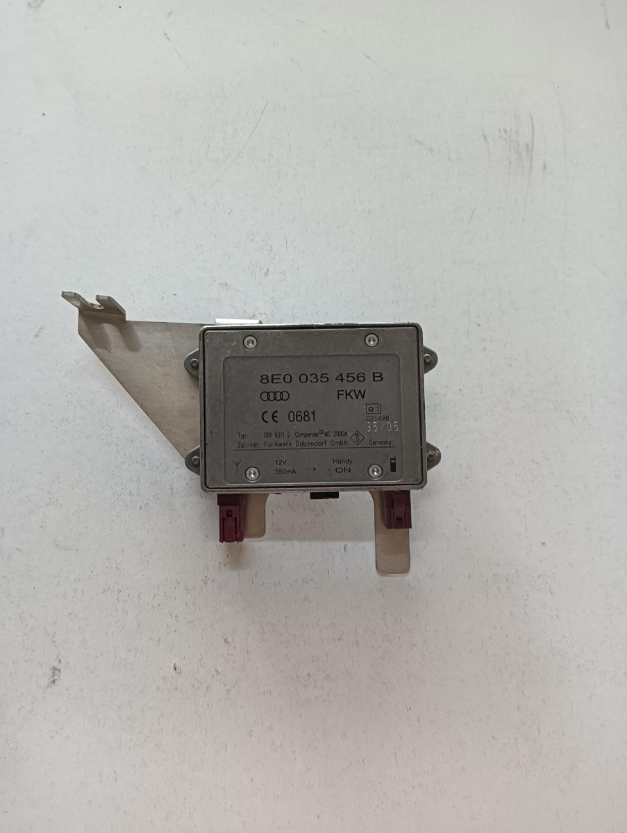 Amplificator antena  AUDI A8 II 4E2, 4E8 2002 - 2010 8e0035456b