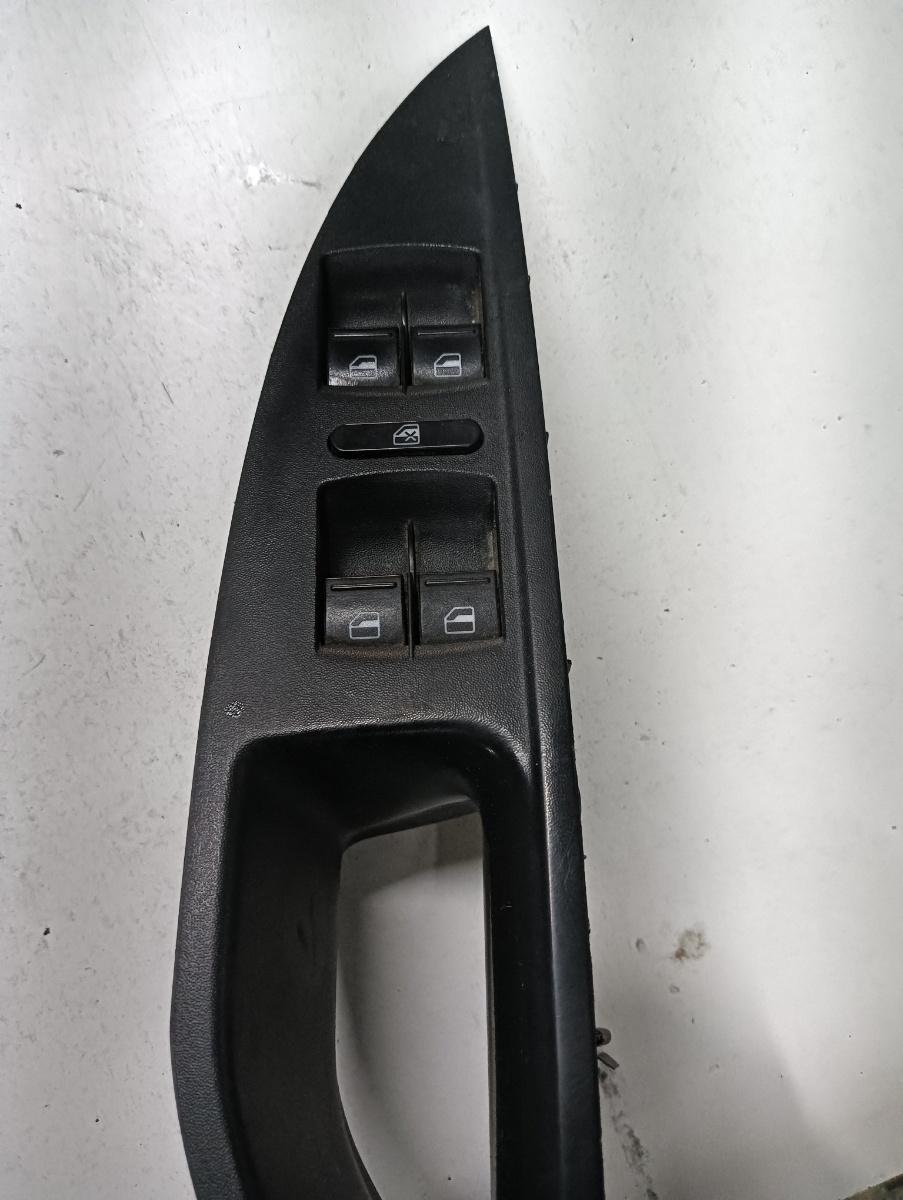 Butoane geamuri electrice stanga fata SEAT ALTEA XL 5P5, 5P8 2006 - > 5p1867171a