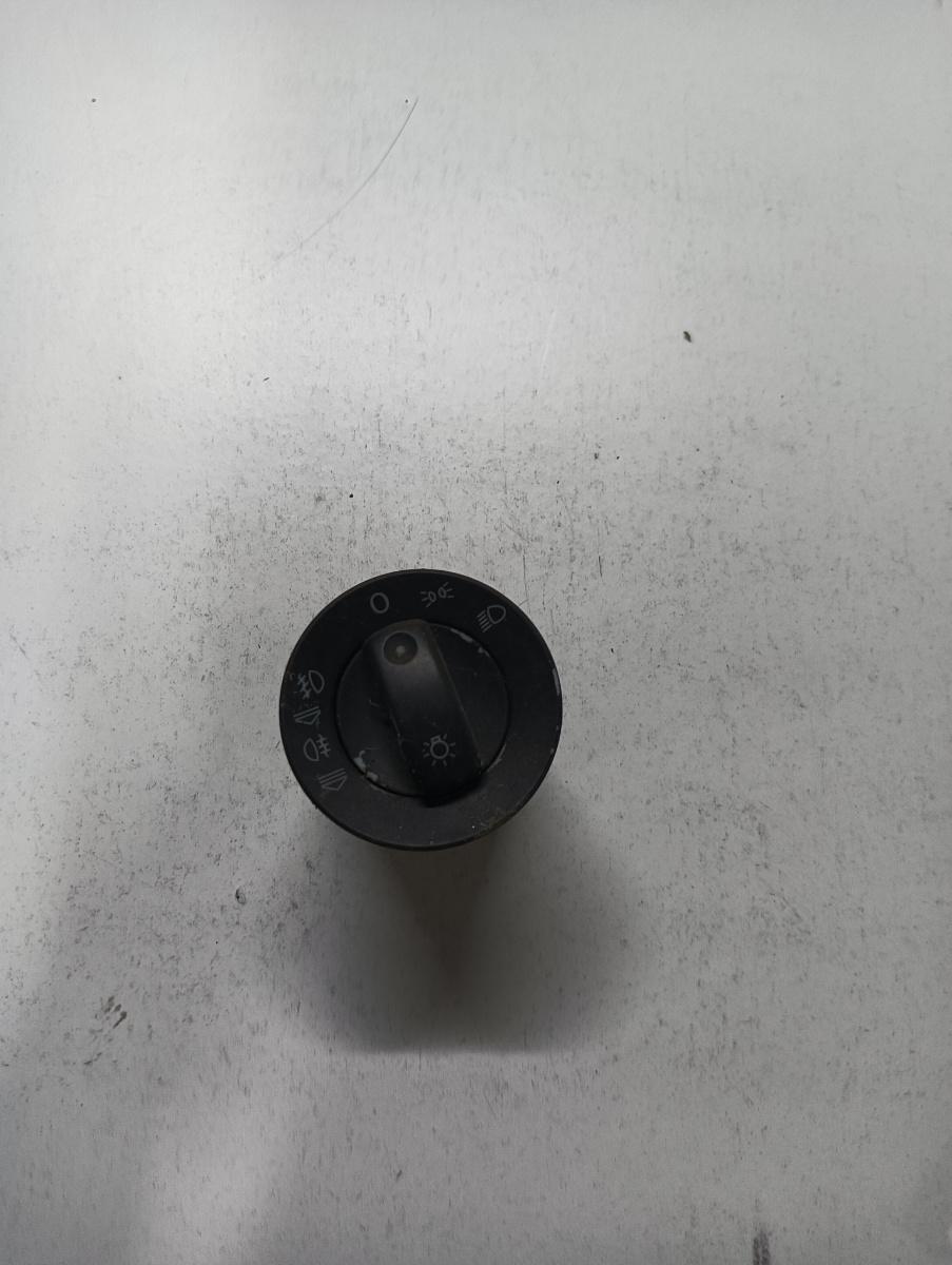 Bloc lumini AUDI A4 III 8EC, B7 2004 - 2008 8e0941531c