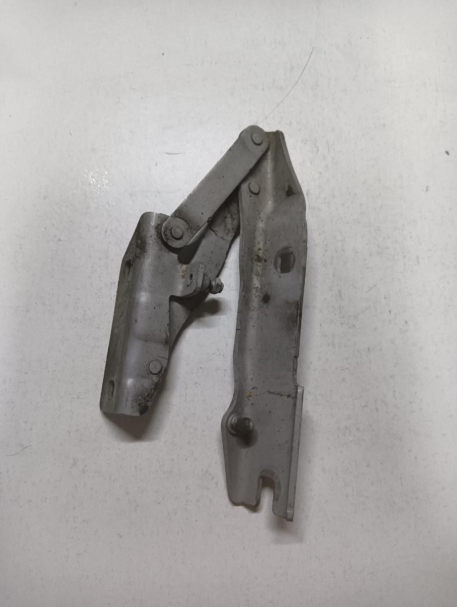 Balama capota  dreapta fata BMW 7 V F01, F02, F03, F04 2008 - 2015