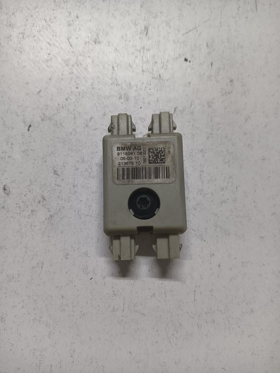 Amplificator semnal antena BMW 7 V F01, F02, F03, F04 2008 - 2015 9118261