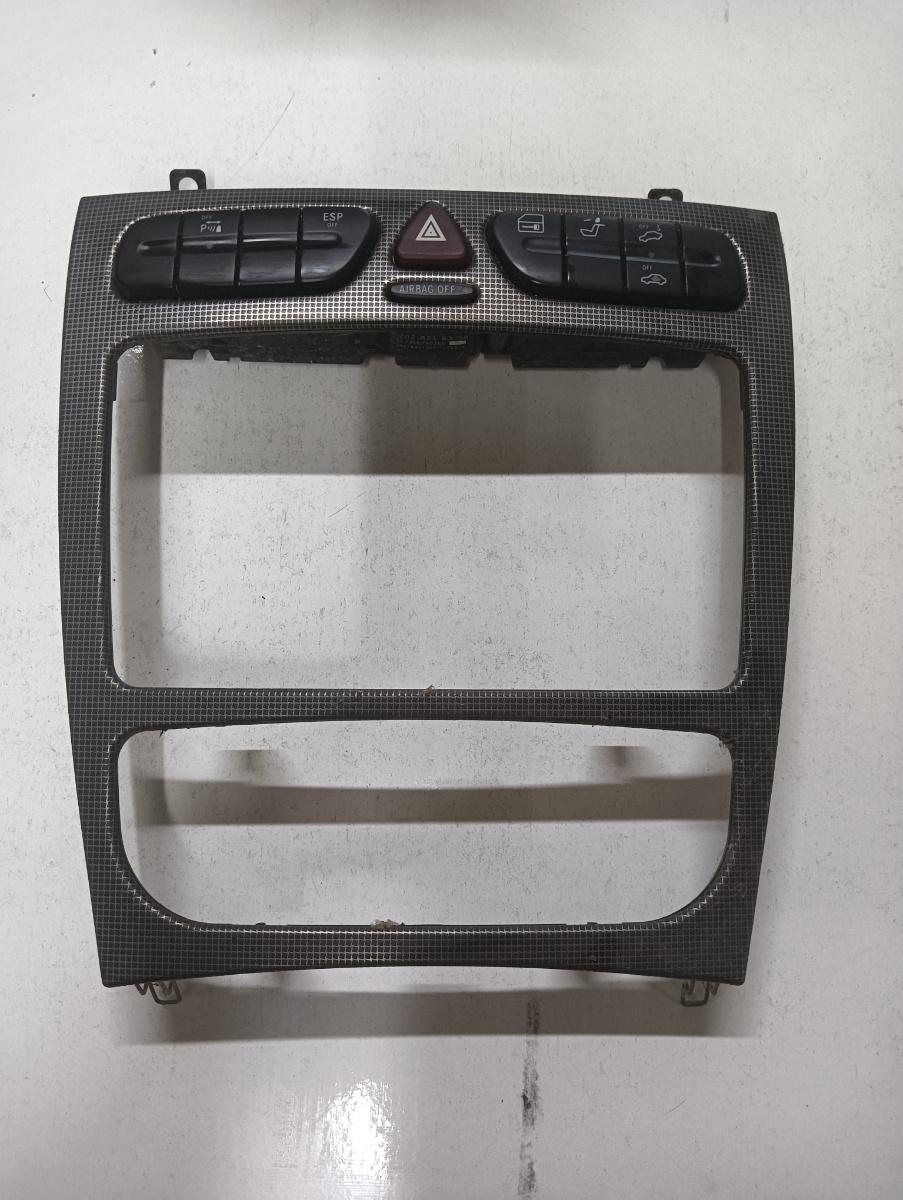 Ornament cu butoane consola centrala MERCEDES-BENZ C-CLASS II W203  2000 - 2007 2038216358