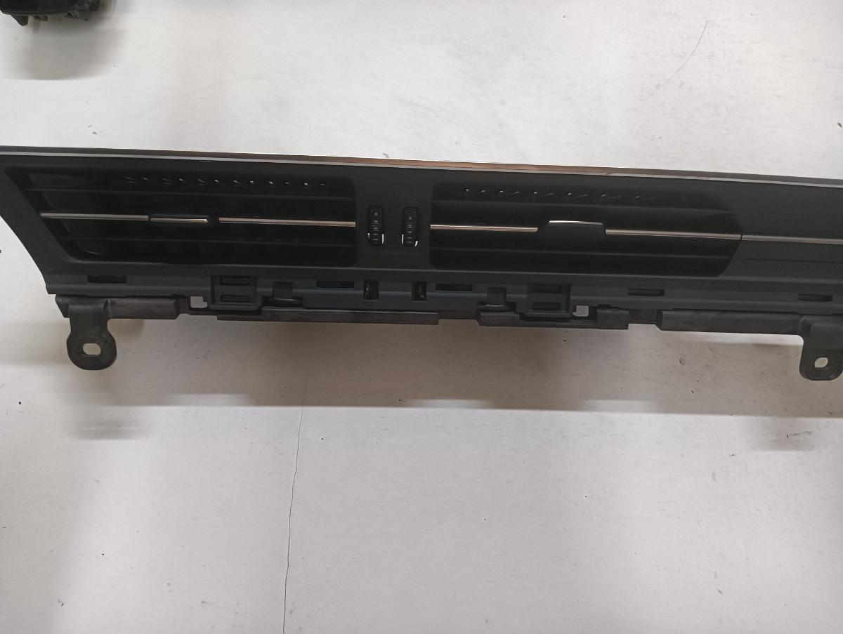 Guri ventilatie bord fata AUDI A6 C8, 4A2 2018 - > 4k1820902