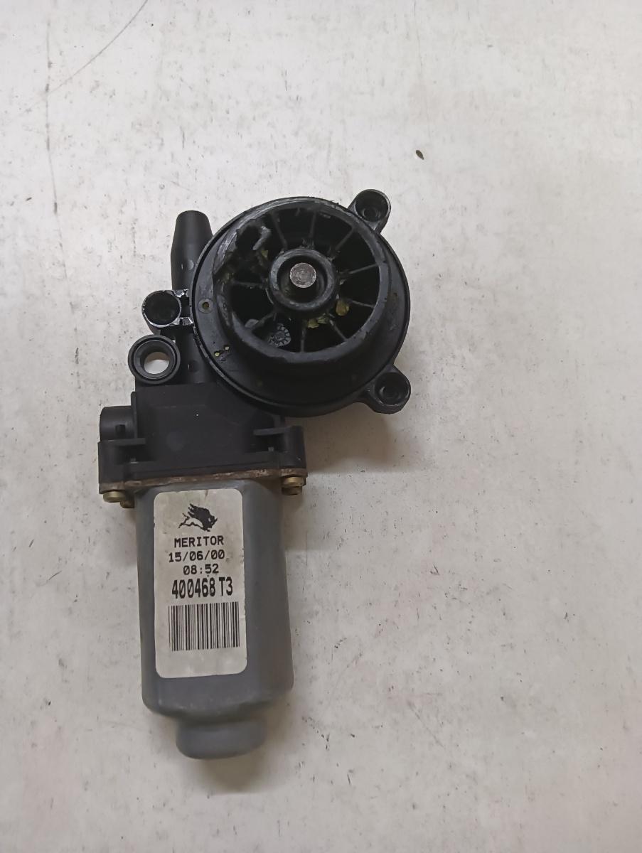 Motoras geam pivotant dreapta fata RENAULT SCENIC I JA0/1_, FA0_ 1999 - 2003 400468