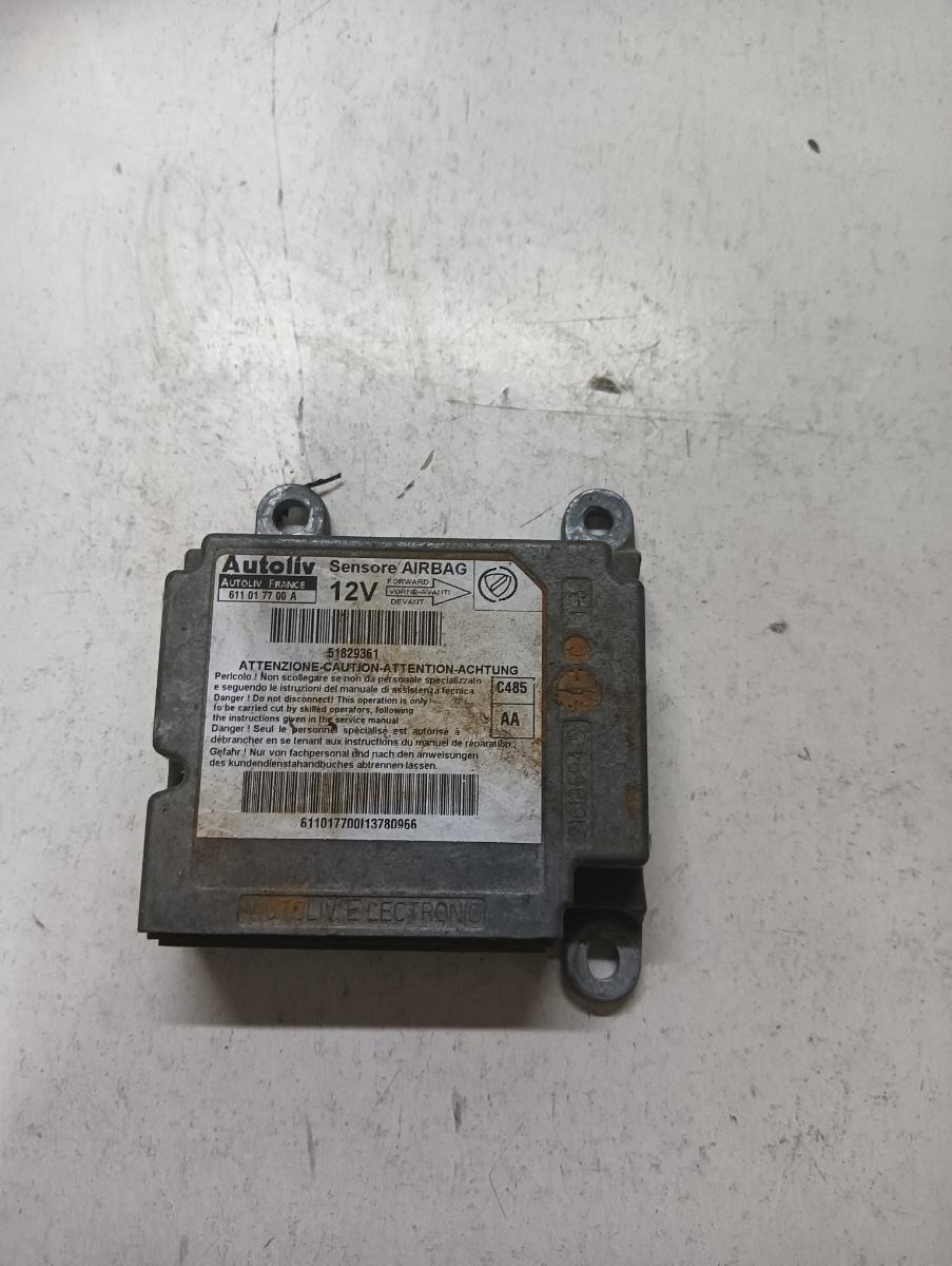 Calculator airbag  FIAT DOBLO Cargo 223_ 2000 - > 611017700a