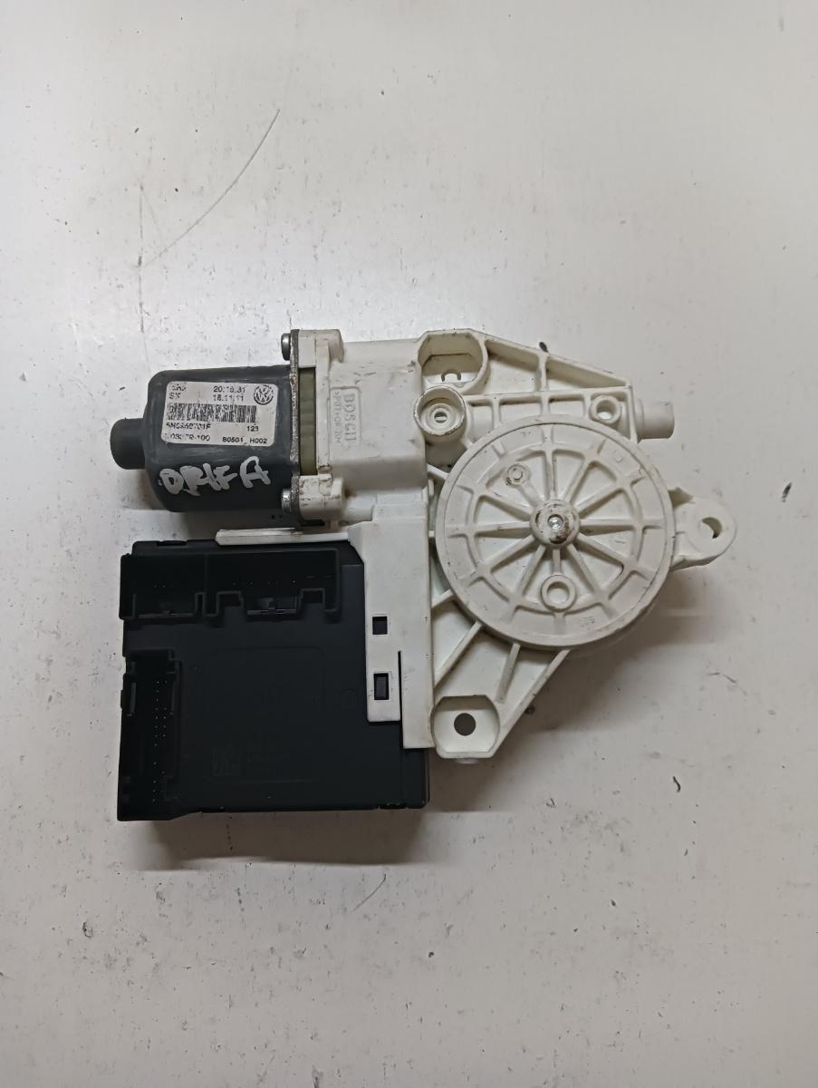 Motoras geam pivotant dreapta fata VOLKSWAGEN TIGUAN 5N_ 2007 - > 3c0959793b