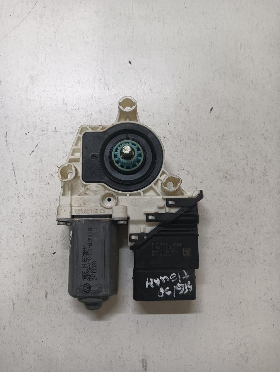 Motoras geam pivotant stanga spate VOLKSWAGEN TIGUAN 5N_ 2007 - > C12681100