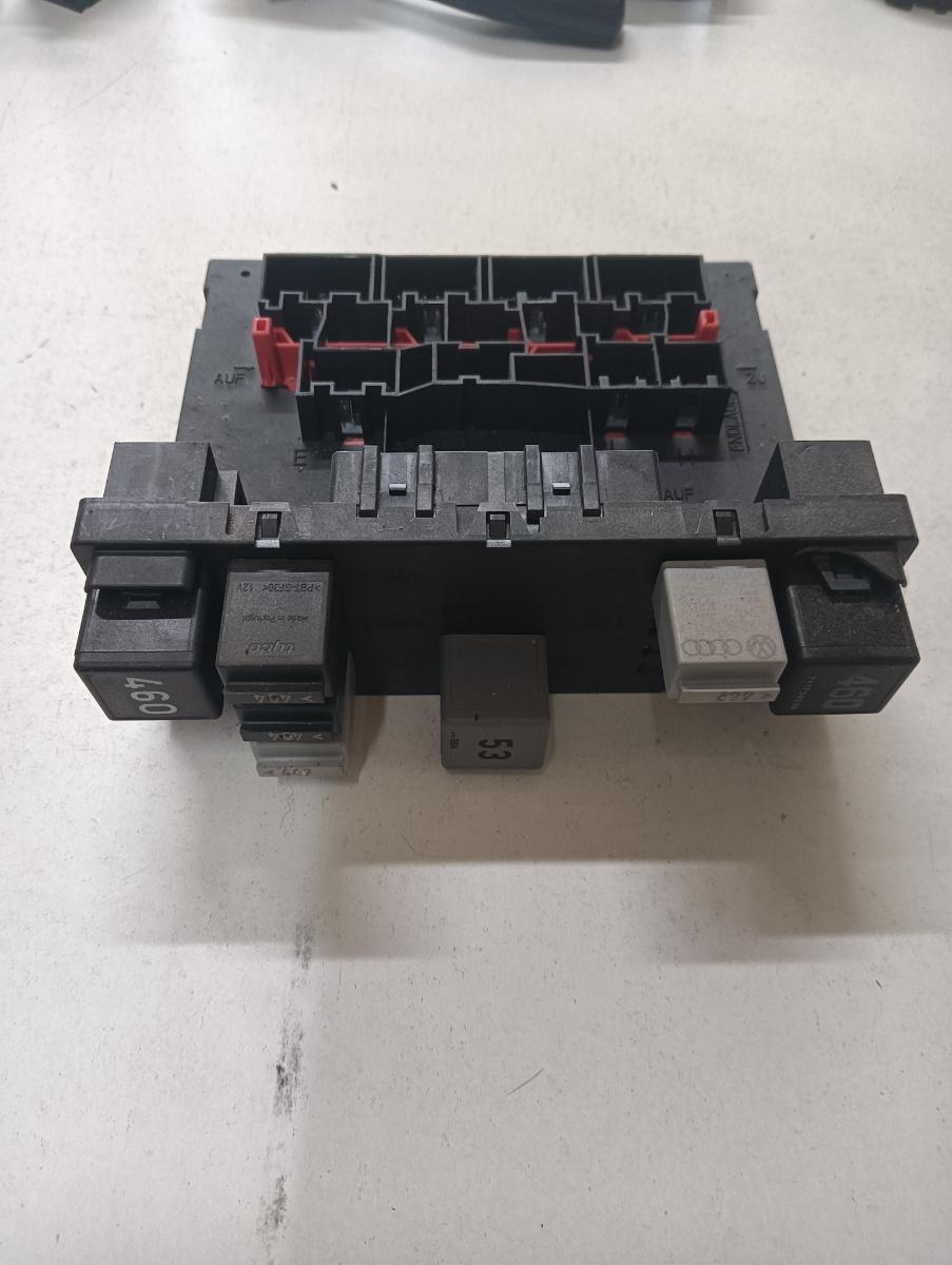 Calculator confort VOLKSWAGEN TIGUAN 5N_ 2007 -> 3c0937049a 3c0937049AH – foto 2