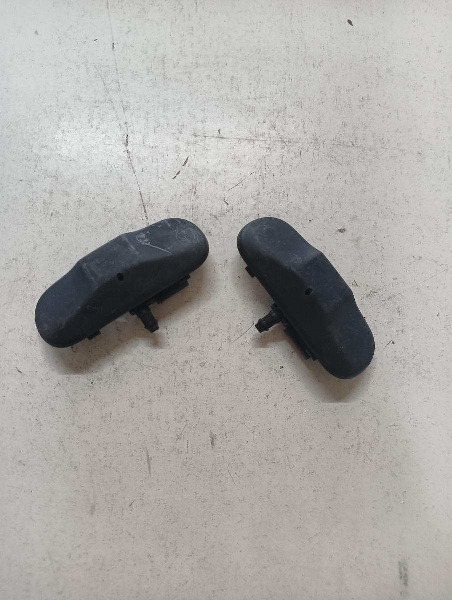Set Stropitori parbriz  VOLKSWAGEN TIGUAN 5N_ 2007 - >