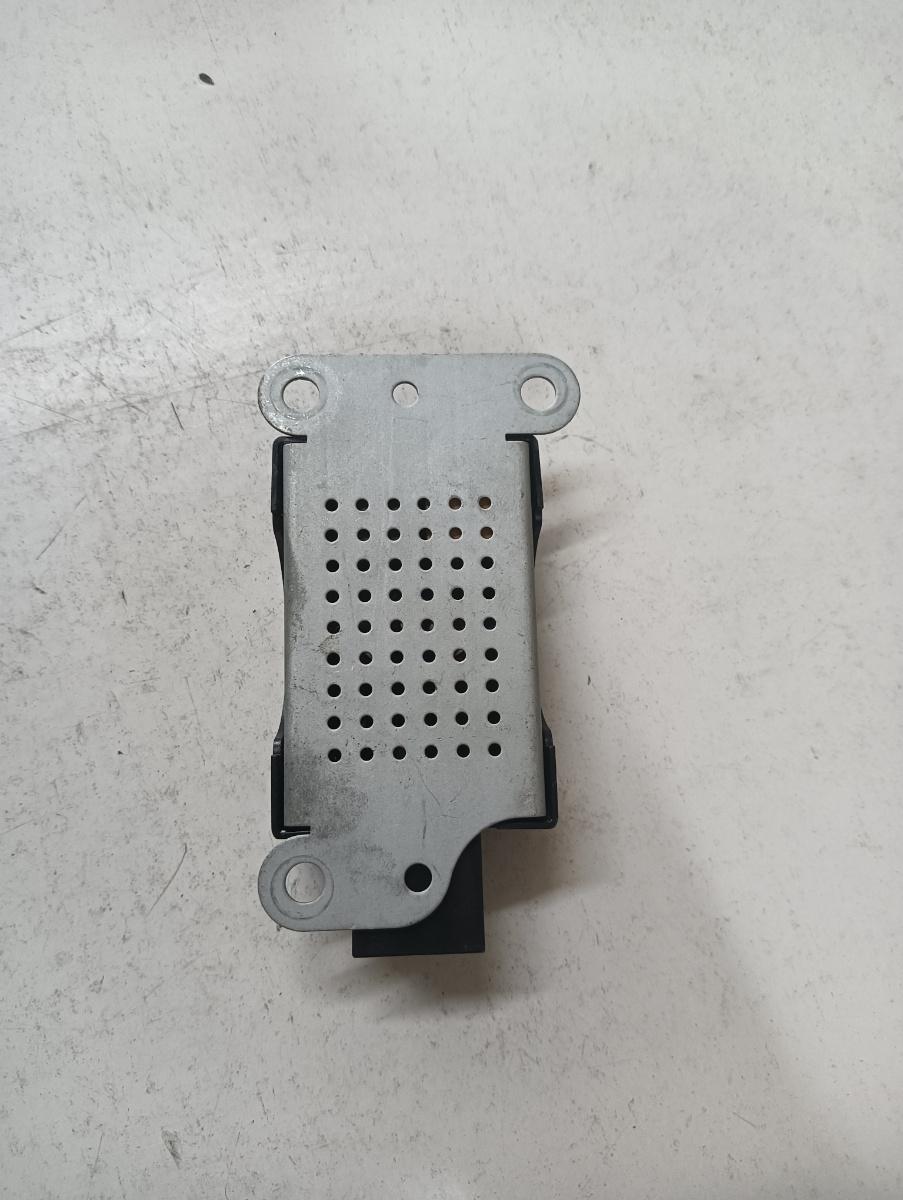 Amplificator antena  VOLKSWAGEN TIGUAN 5N_ 2007 - > 5n0035570a – foto 2