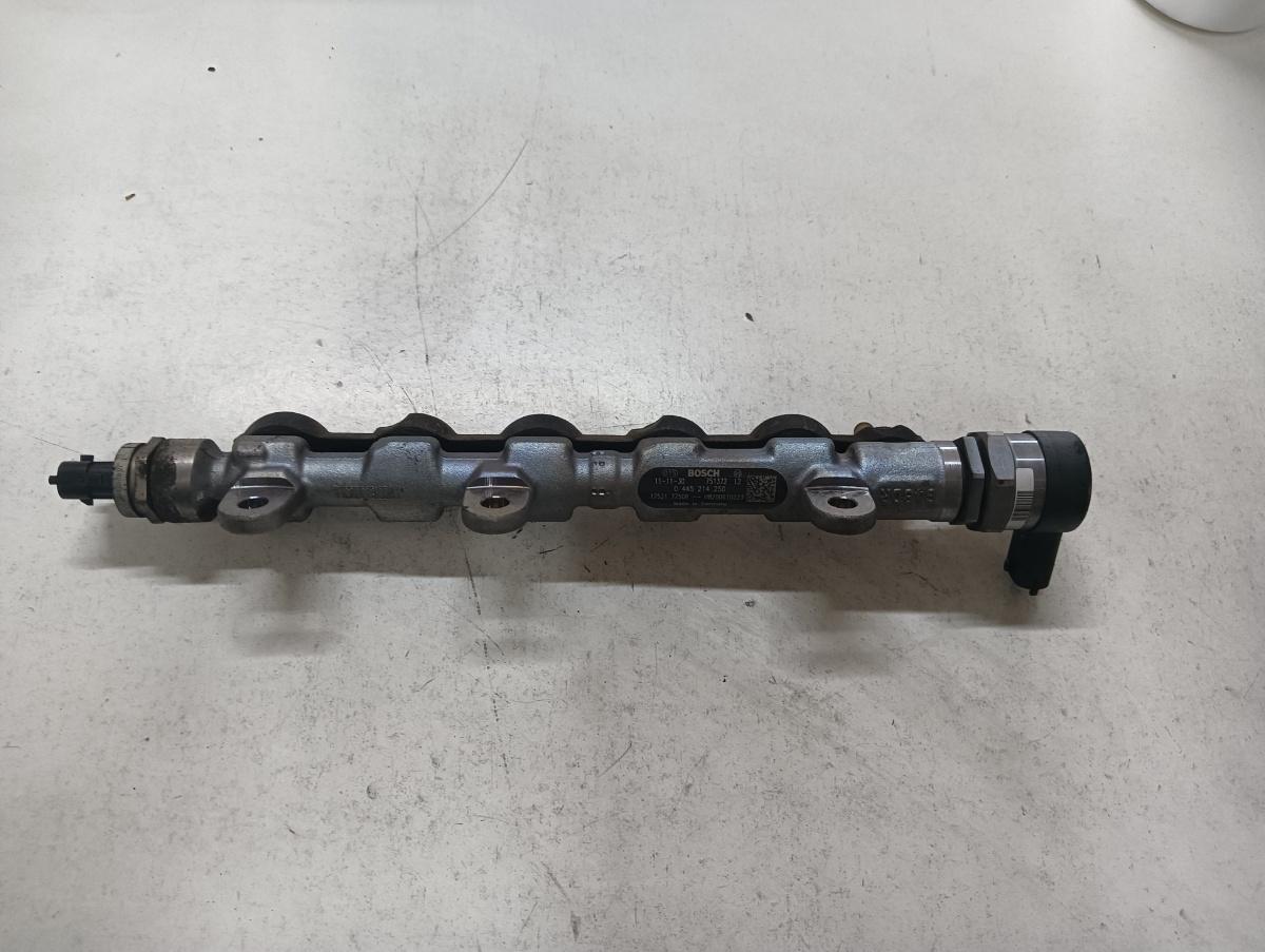 Rampa injectoare  RENAULT LAGUNA III BT0/1 2007 - 2015