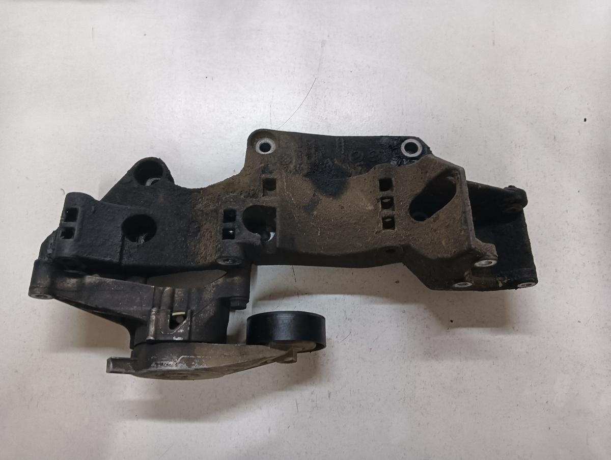 Suport accesorii VOLKSWAGEN TRANSPORTER V Box 7HA, 7HH, 7EA, 7EH 2003 - > 1.9 TDI BRS