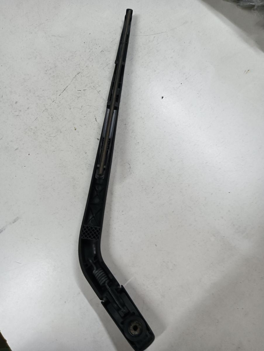 Stergator haion  TOYOTA AURIS _E15_ 2006 - 2012 – foto 2
