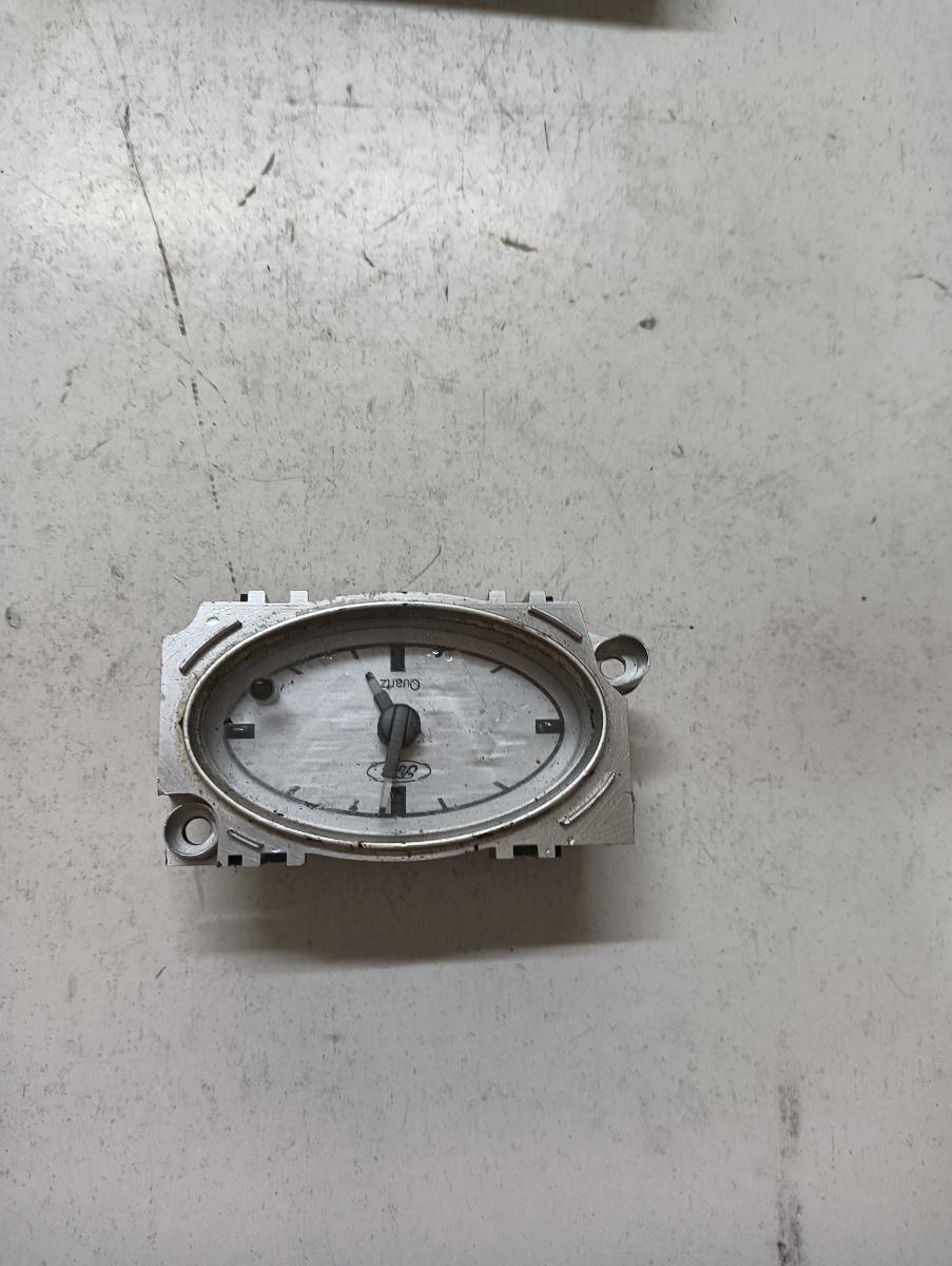 Ceas bord  FORD MONDEO III B5Y 2000 - 2007 102363016