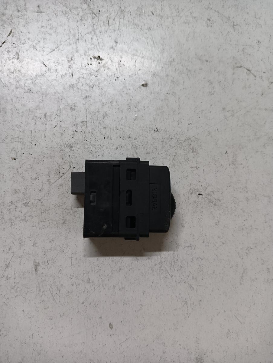 Buton reglaj faruri  NISSAN X-TRAIL T30 2001 - 2013 – foto 2