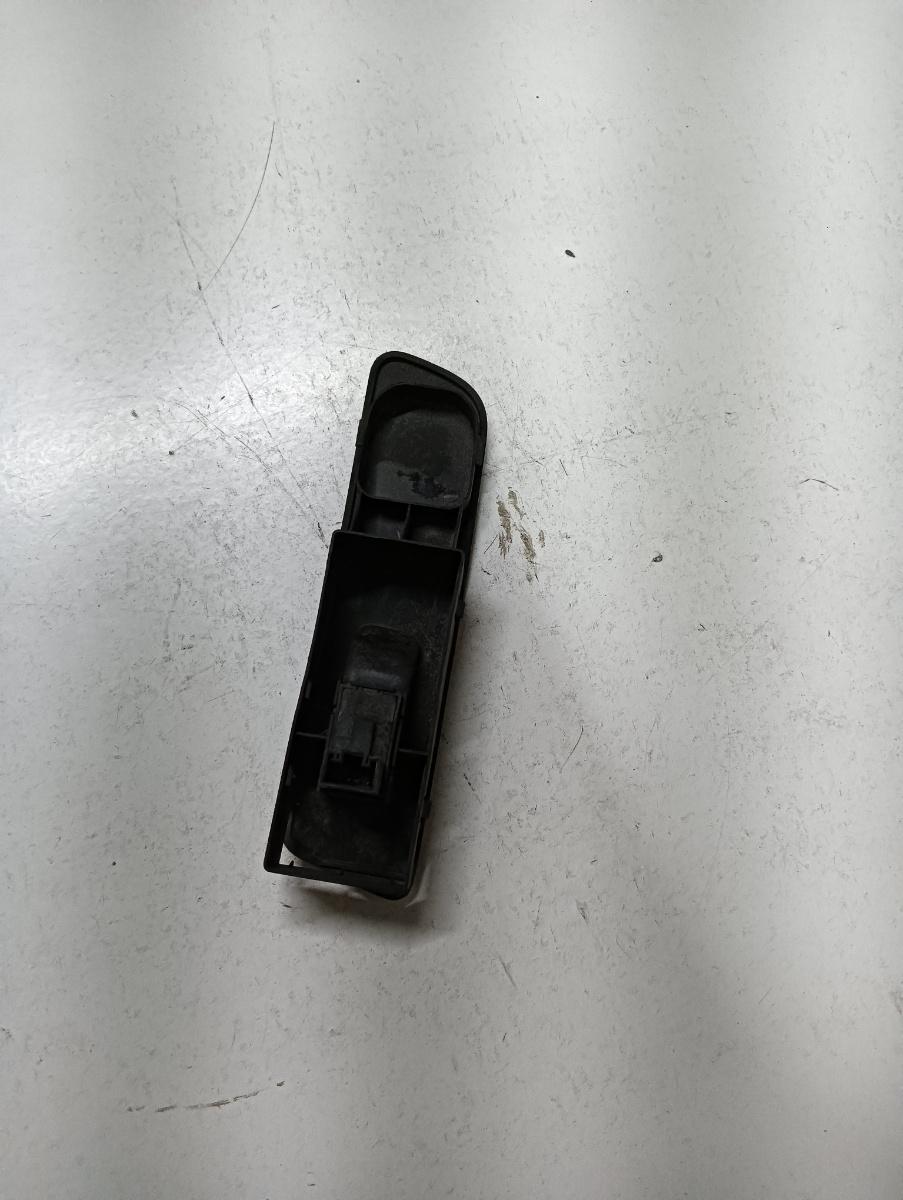 Butoane geamuri electrice dreapta fata VOLKSWAGEN TIGUAN 5N_ 2007 - > – foto 2