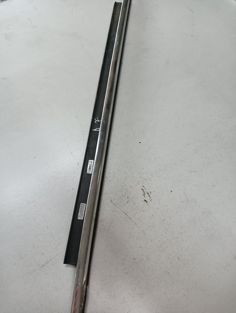 Perie geam dreapta fata AUDI A5/S5 8T3 2007 - 2017 8t8853284