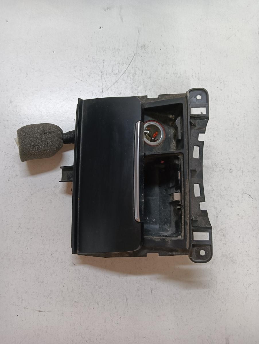Scrumiera (fata) AUDI A5/S5 8T3 2007 - 2017 8k0857951