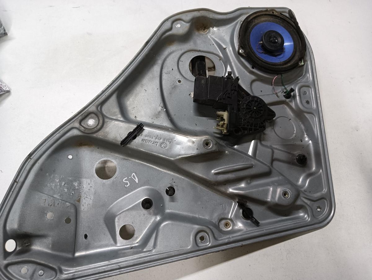Macara geam electric  dreapta spate VOLKSWAGEN PASSAT 3B3 2000 - 2005 3b5839756c