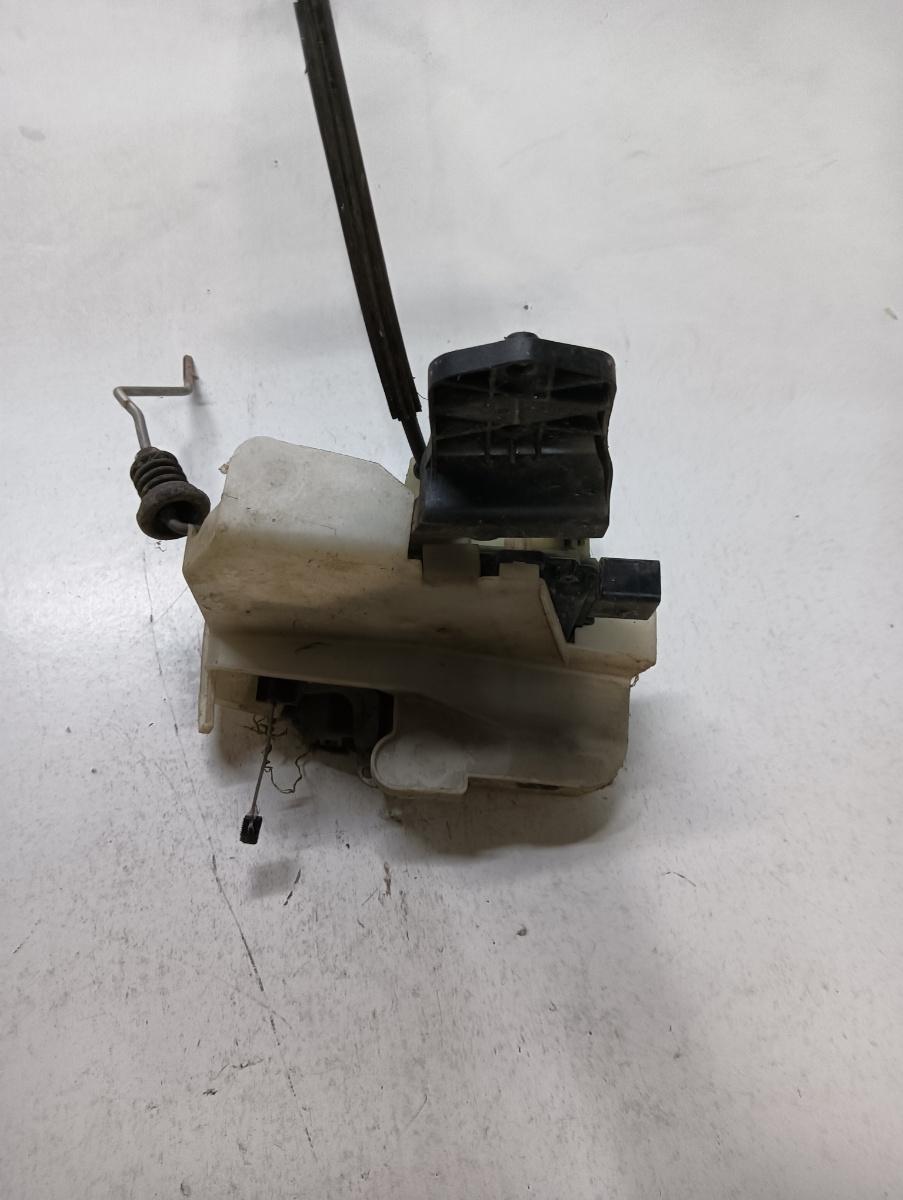 Broasca usa dreapta fata VOLKSWAGEN PASSAT 3B3 2000 - 2005