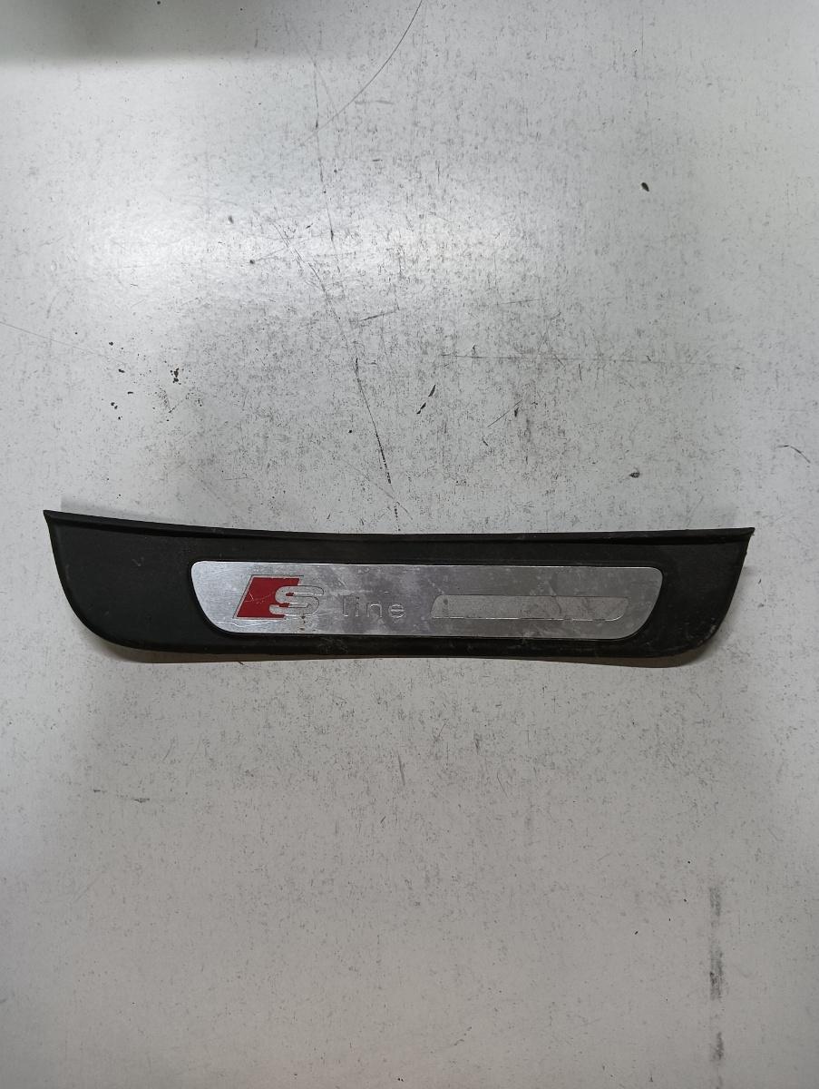 Ornament protectie praguri spate dreapta spate AUDI A5/S5 8T3 2007 - 2017 8t8853376b