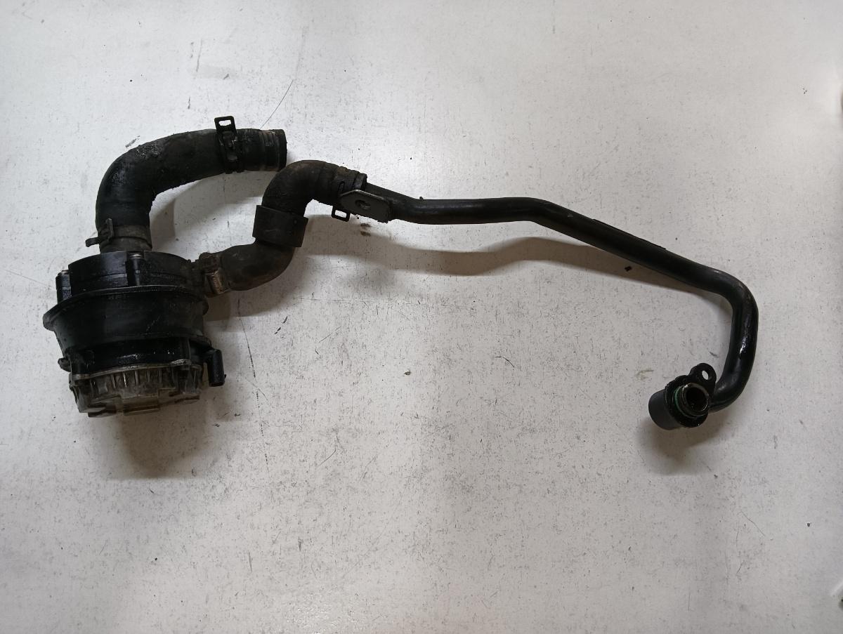 Pompa recirculare apa VOLKSWAGEN PASSAT 3G2 2014 - > 04l965567a