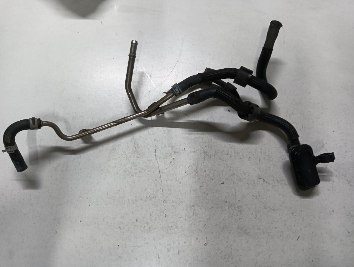 Conducte combustibil cu supapa VOLKSWAGEN PASSAT 3G2 2014 - > 5q0127242b