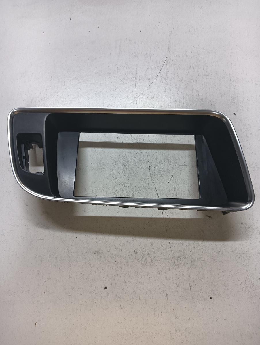 Ornament display  AUDI Q5 8RB 2008 - > 8r1857186p